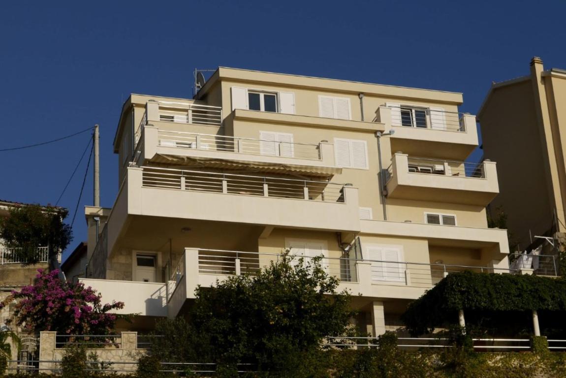 Villa Mateo&Andrea**** Omiš Exterior foto
